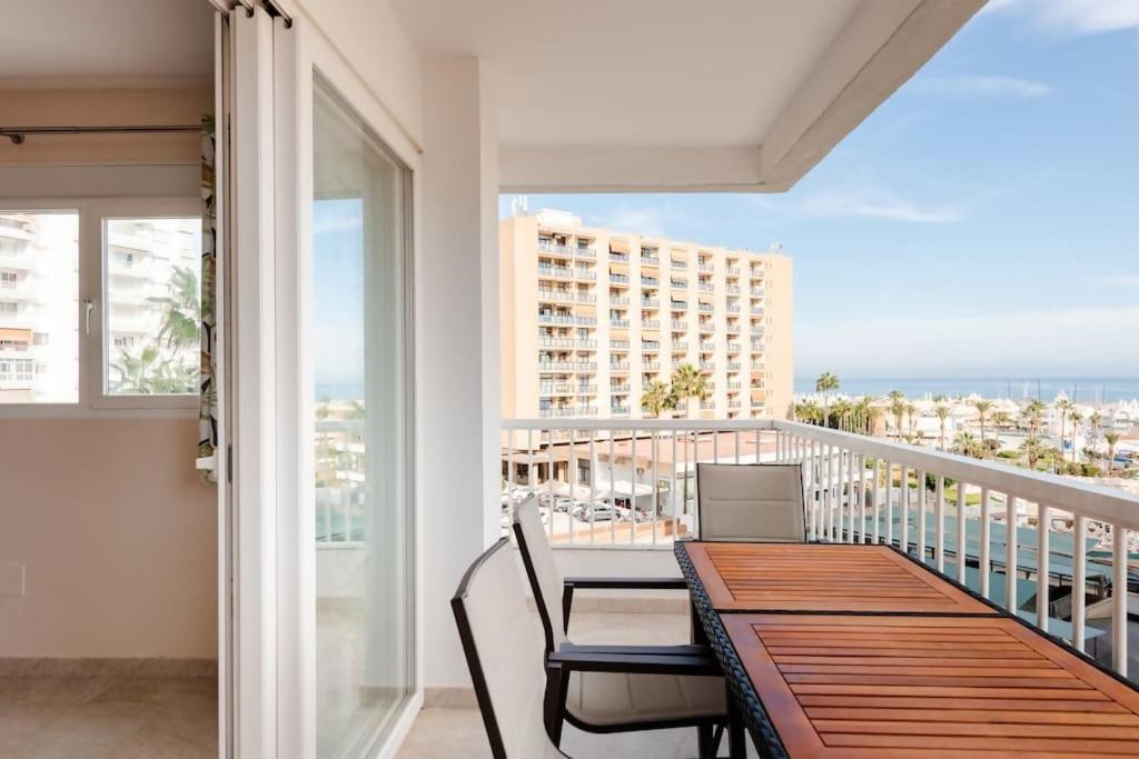 Appartamento Amplio Con Vistas Al Mar Y Piscina En Benalmádena Esterno foto