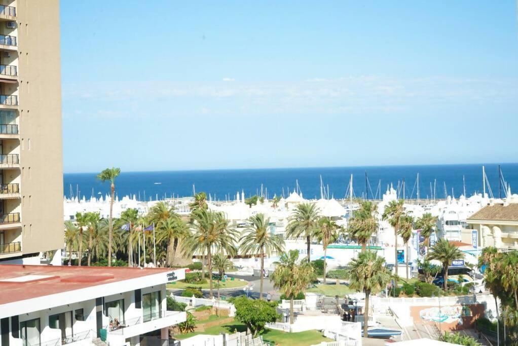 Appartamento Amplio Con Vistas Al Mar Y Piscina En Benalmádena Esterno foto
