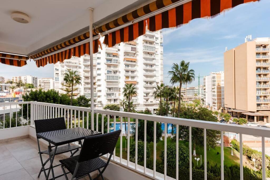 Appartamento Amplio Con Vistas Al Mar Y Piscina En Benalmádena Esterno foto