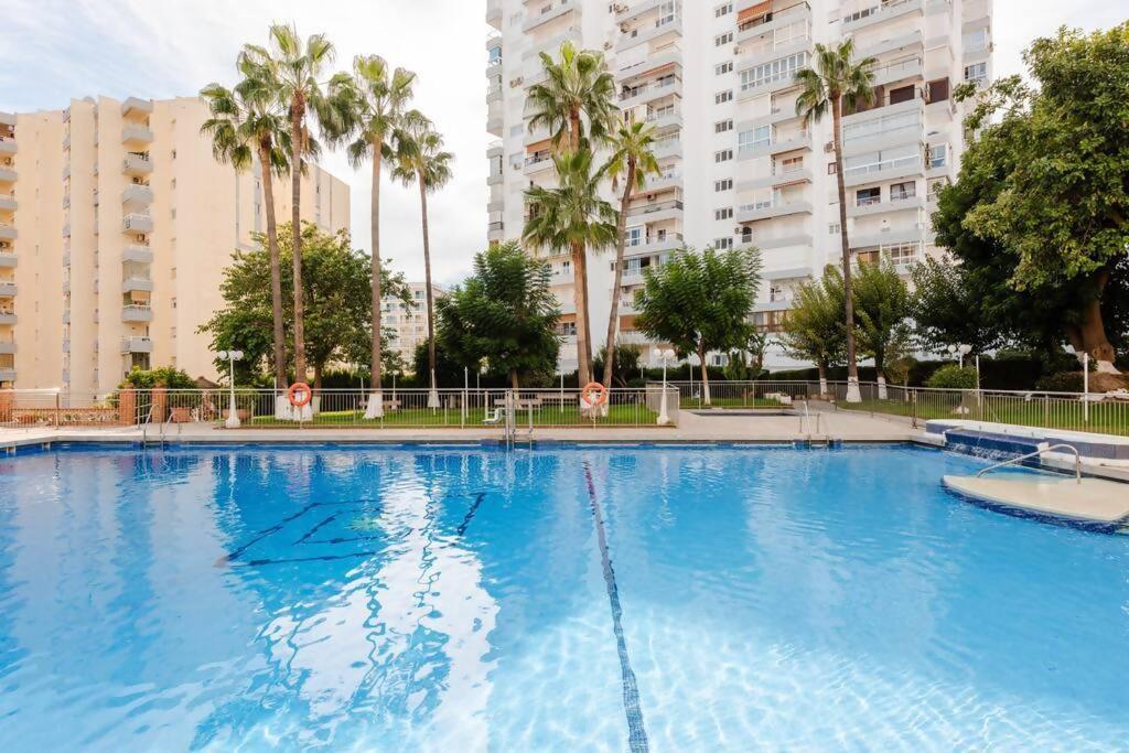 Appartamento Amplio Con Vistas Al Mar Y Piscina En Benalmádena Esterno foto