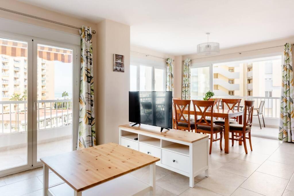 Appartamento Amplio Con Vistas Al Mar Y Piscina En Benalmádena Esterno foto